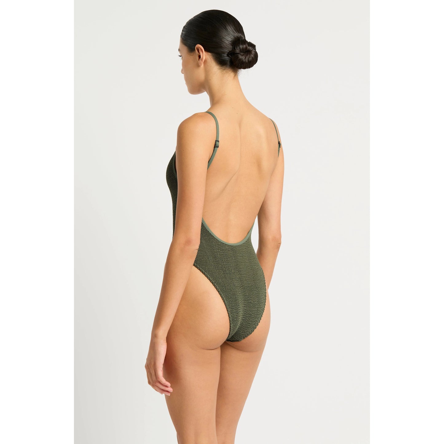 Low Palace One Piece Eco-bond-eye-1000 Palms