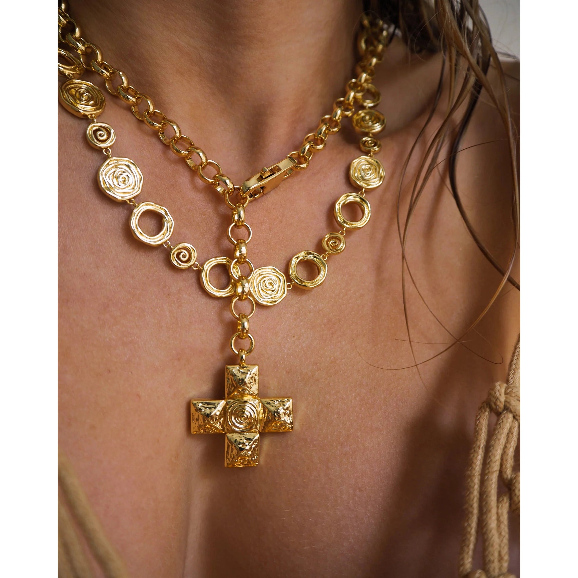 Molten Cross Pendant Necklace-Luv AJ-1000 Palms