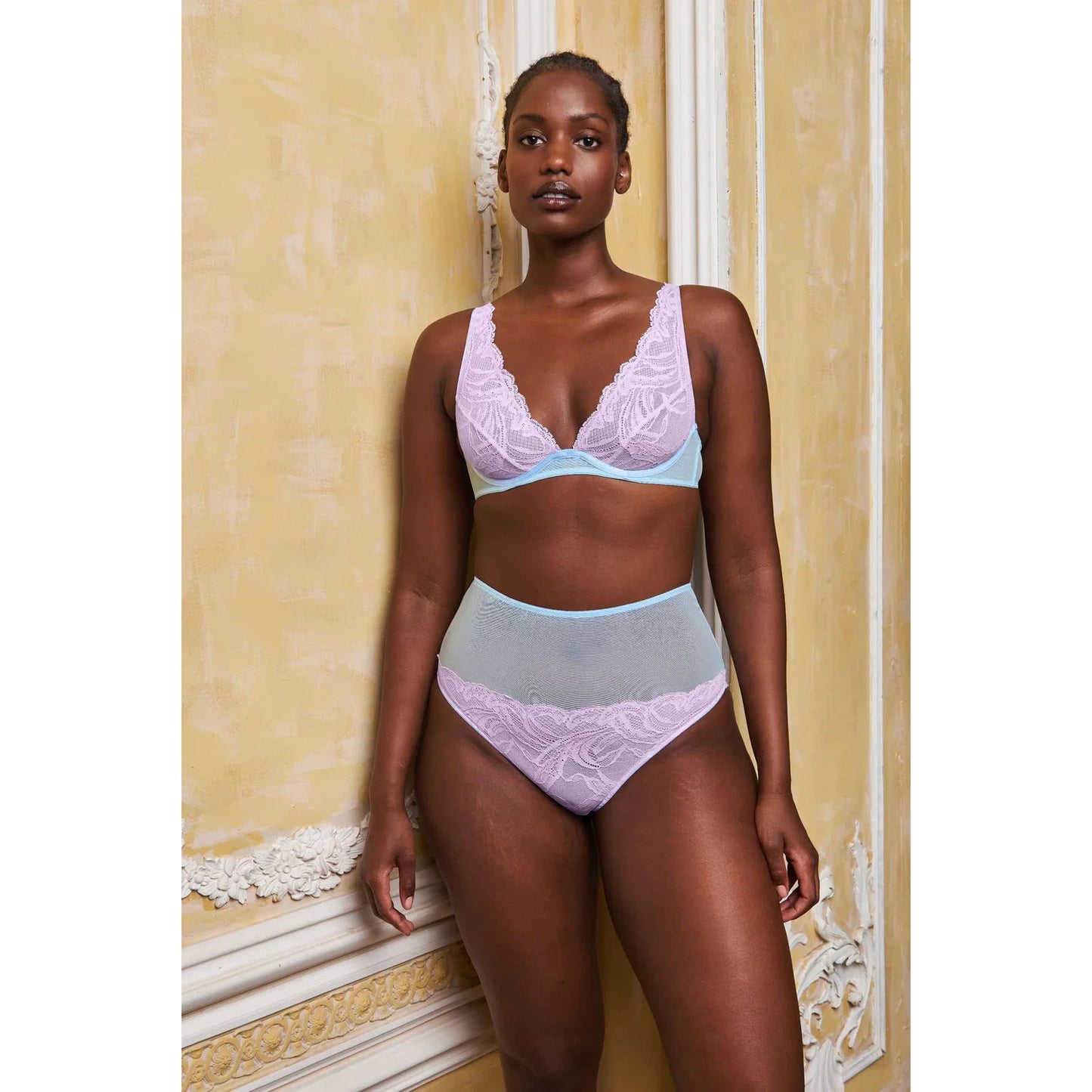 Aerin Lace High Apex Underwire Bra-Dora Larsen-1000 Palms