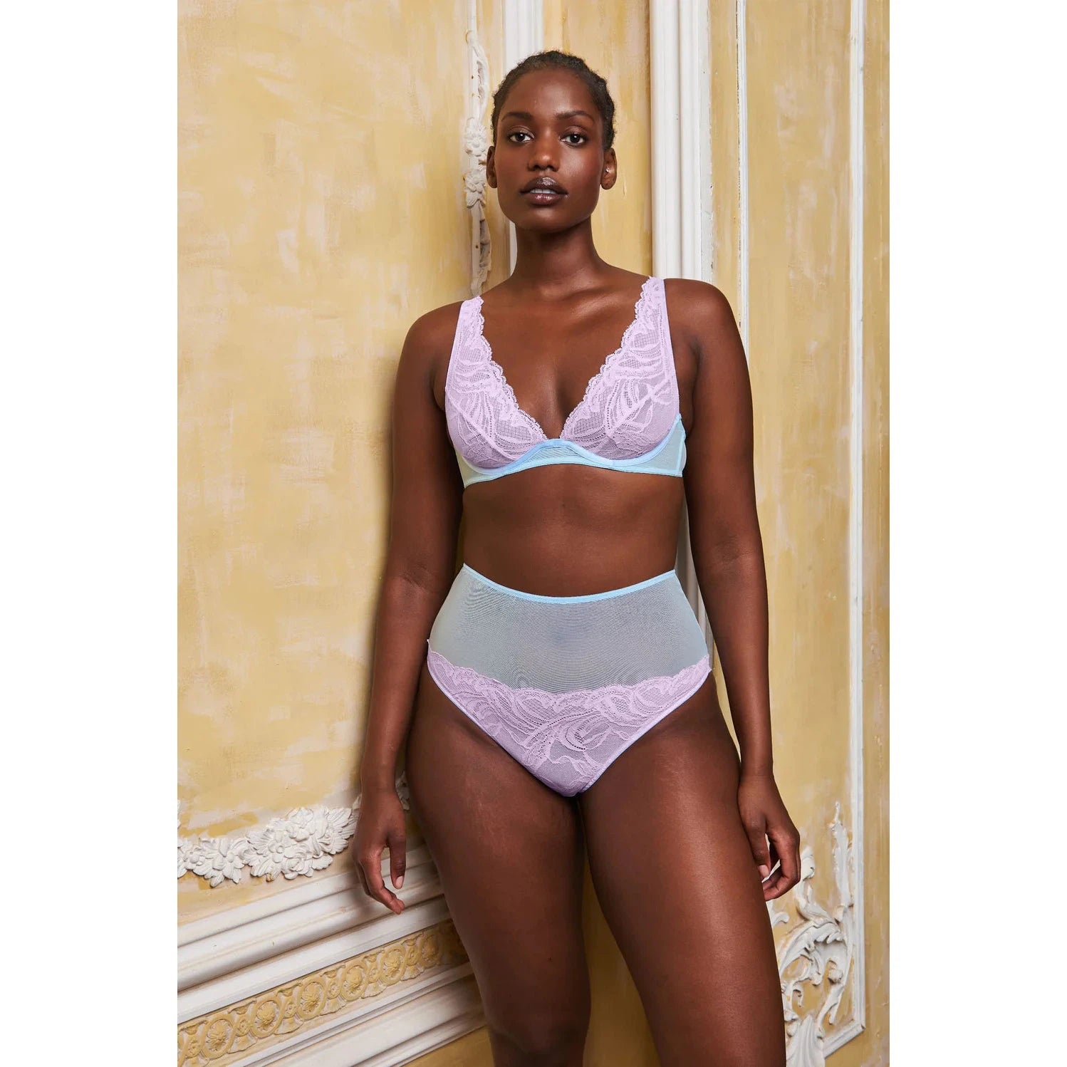 Aerin Lace High Apex Underwire Bra-Dora Larsen-1000 Palms