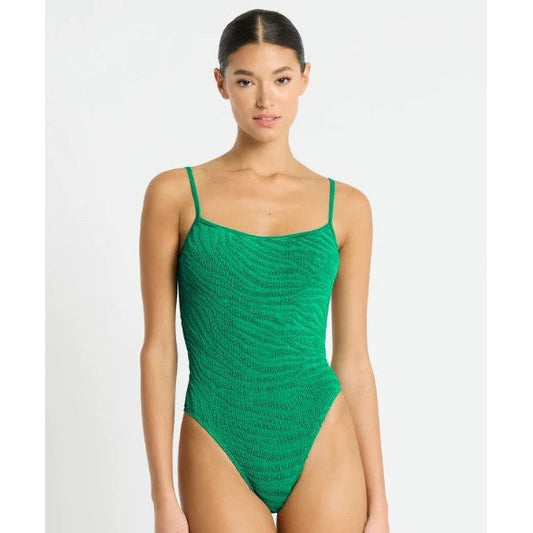 Tiger Low Palace One Piece-bond-eye-1000 Palms