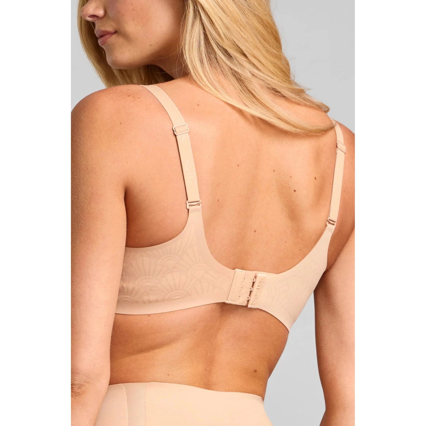 No Show V-Neck Bra-Siella-1000 Palms