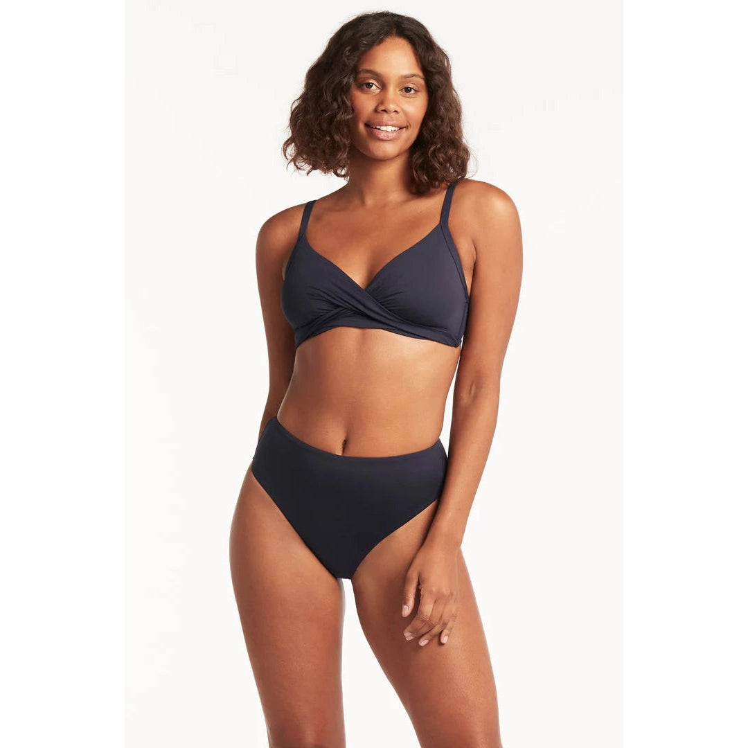 Essentials Twist Front DD/E Top-Sealevel-1000 Palms