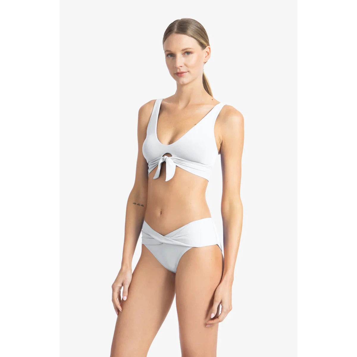 Ava Adjustable Strap Tie Front-Robin Piccone-1000 Palms