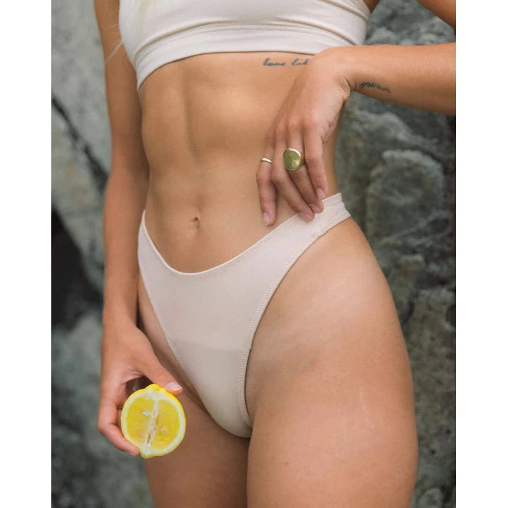 High Rise Thong-huha-1000 Palms