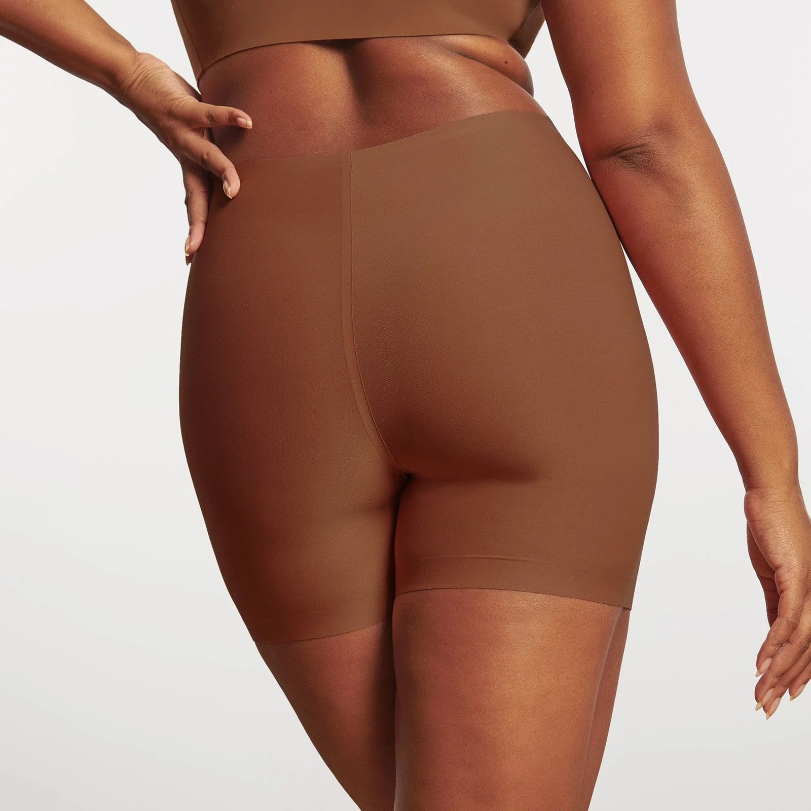 Longline Girlshort-Evelyn Bobbie-1000 Palms