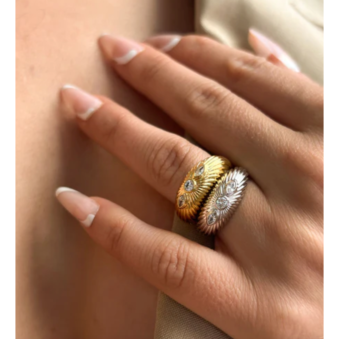 Florette Ridged Signet Ring-Luv AJ-1000 Palms