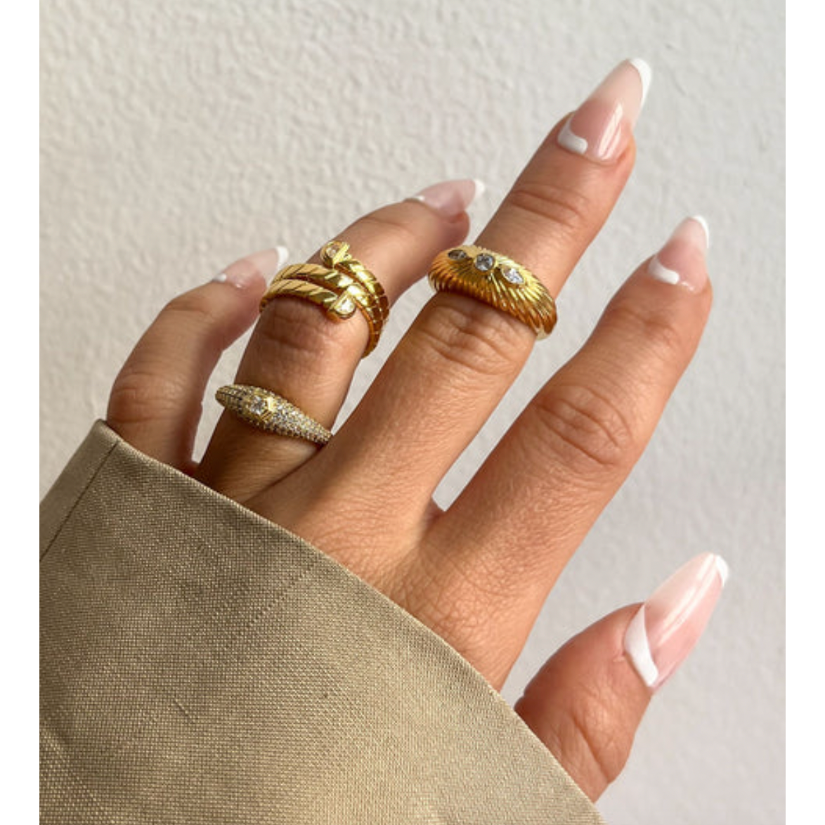 Florette Ridged Signet Ring-Luv AJ-1000 Palms