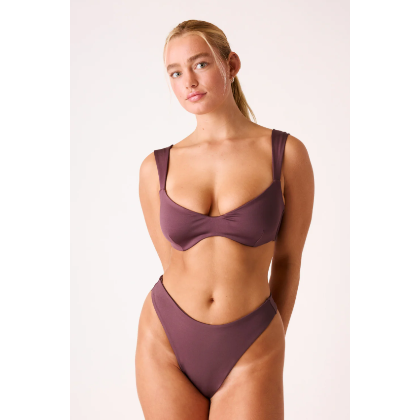 The Sweetheart Underwire Top-Londre-1000 Palms
